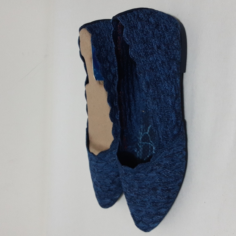 Skechers Blue Scalloped Edge Stretch Woven Flats - Picture 2 of 10